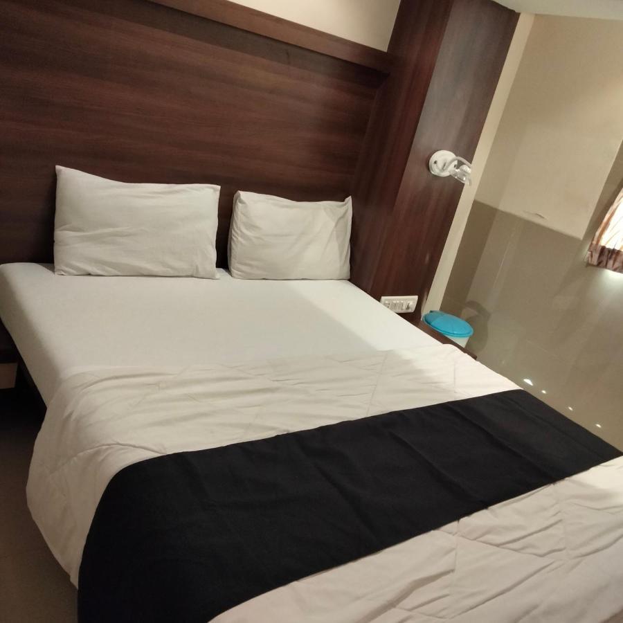 Hotel Everest Navi Mumbai Eksteriør bilde