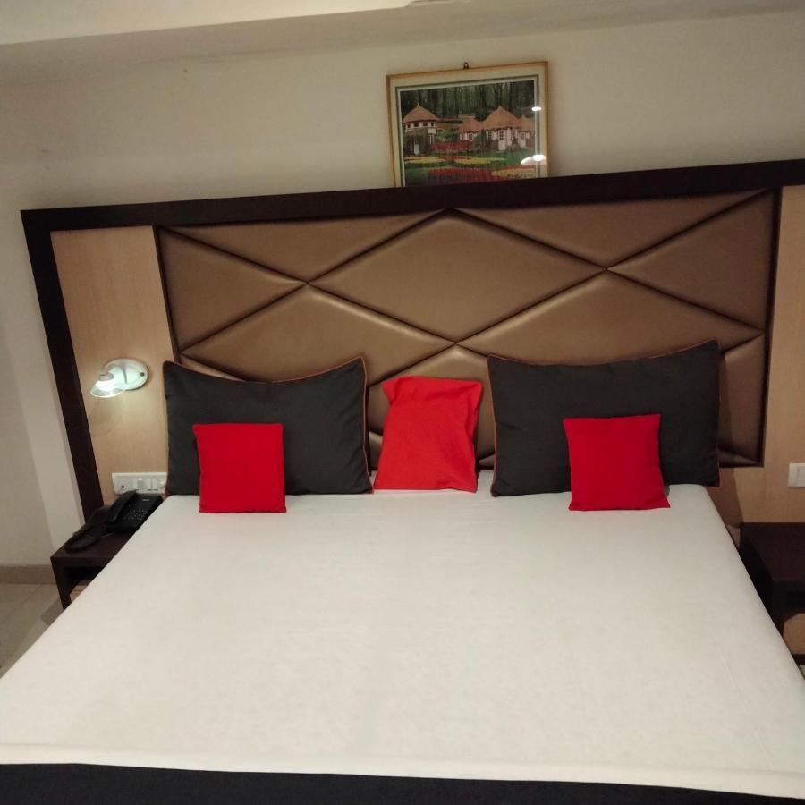 Hotel Everest Navi Mumbai Eksteriør bilde