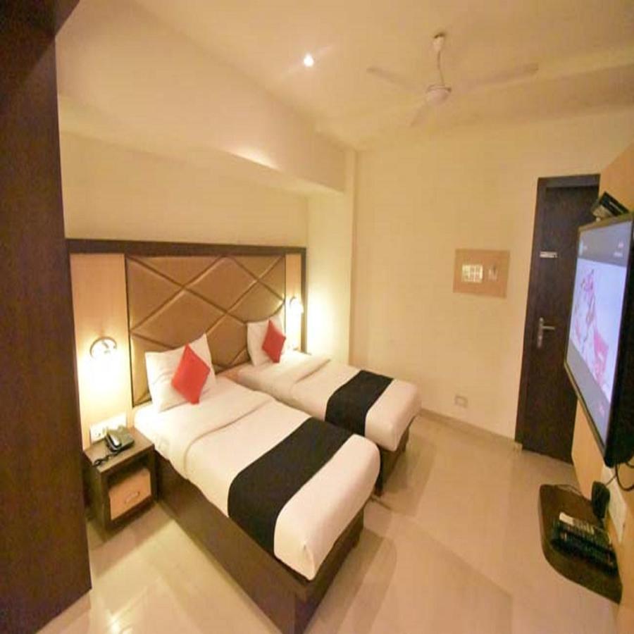 Hotel Everest Navi Mumbai Eksteriør bilde