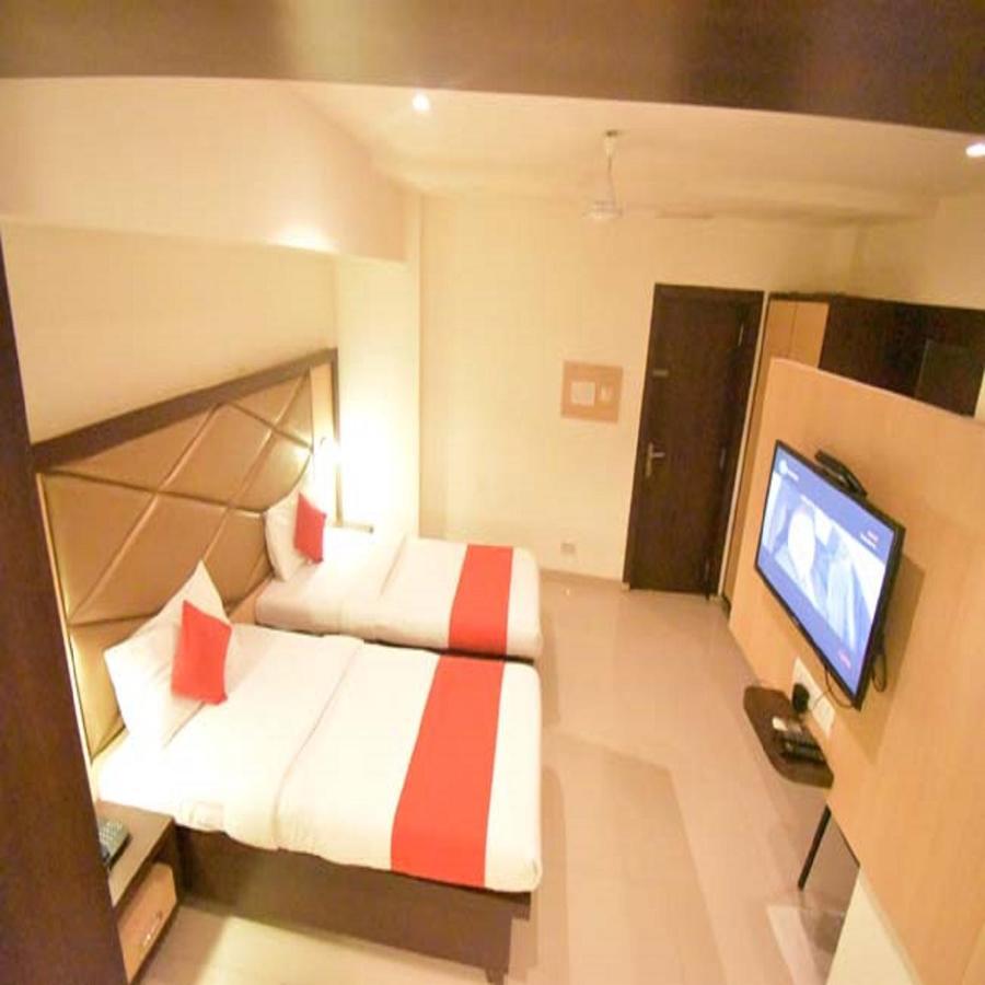 Hotel Everest Navi Mumbai Eksteriør bilde