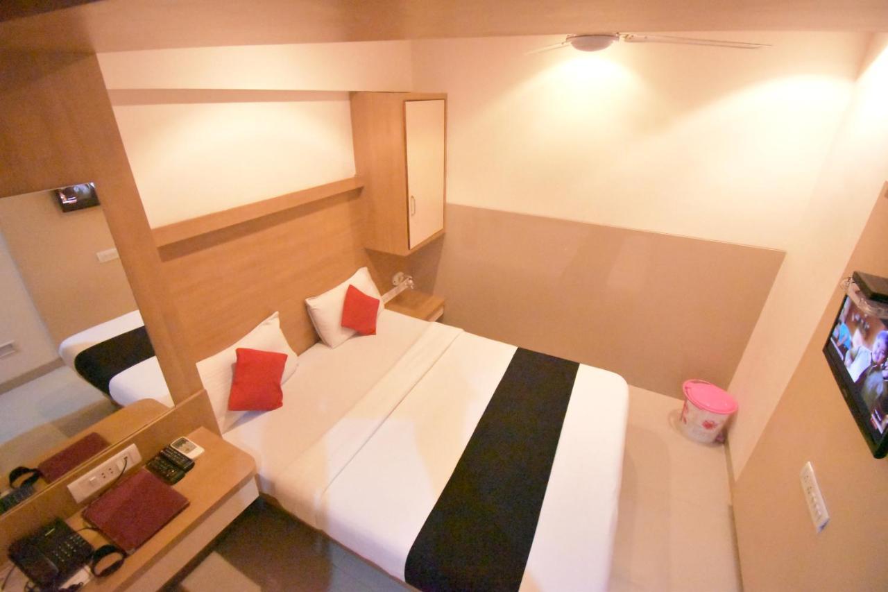 Hotel Everest Navi Mumbai Eksteriør bilde