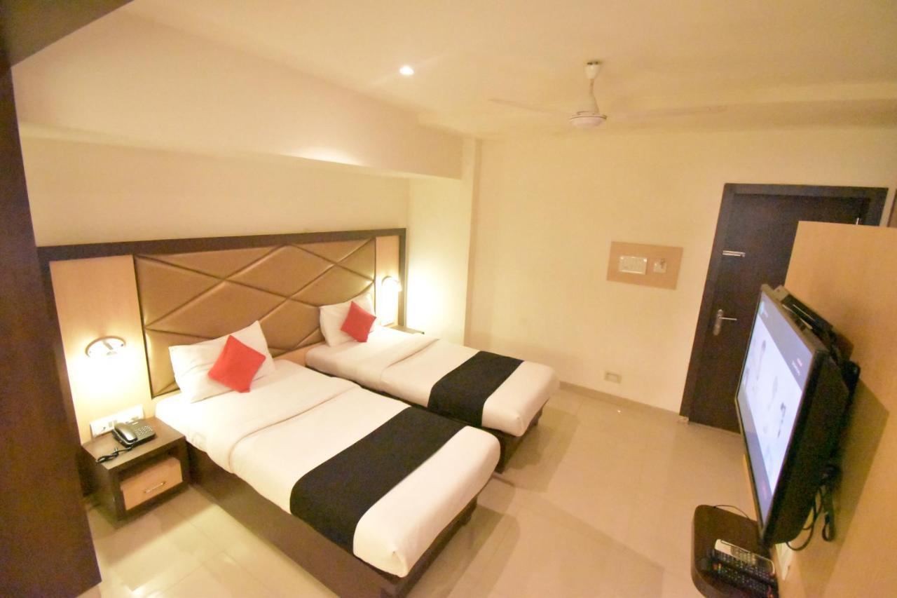 Hotel Everest Navi Mumbai Eksteriør bilde