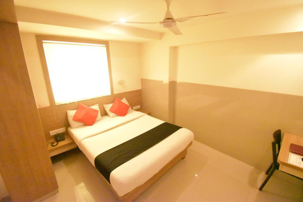 Hotel Everest Navi Mumbai Eksteriør bilde