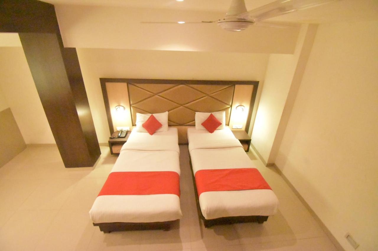 Hotel Everest Navi Mumbai Eksteriør bilde